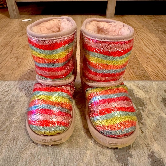 UGG rainbow sequin boots toddler size 7 - Picture 4 of 6